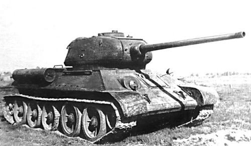 Средний советский танк Т-34-85 
