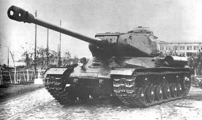 За годы войны на Челябинском тракторном заводе было выпущено 18 тысяч танков и самоходных установок. 